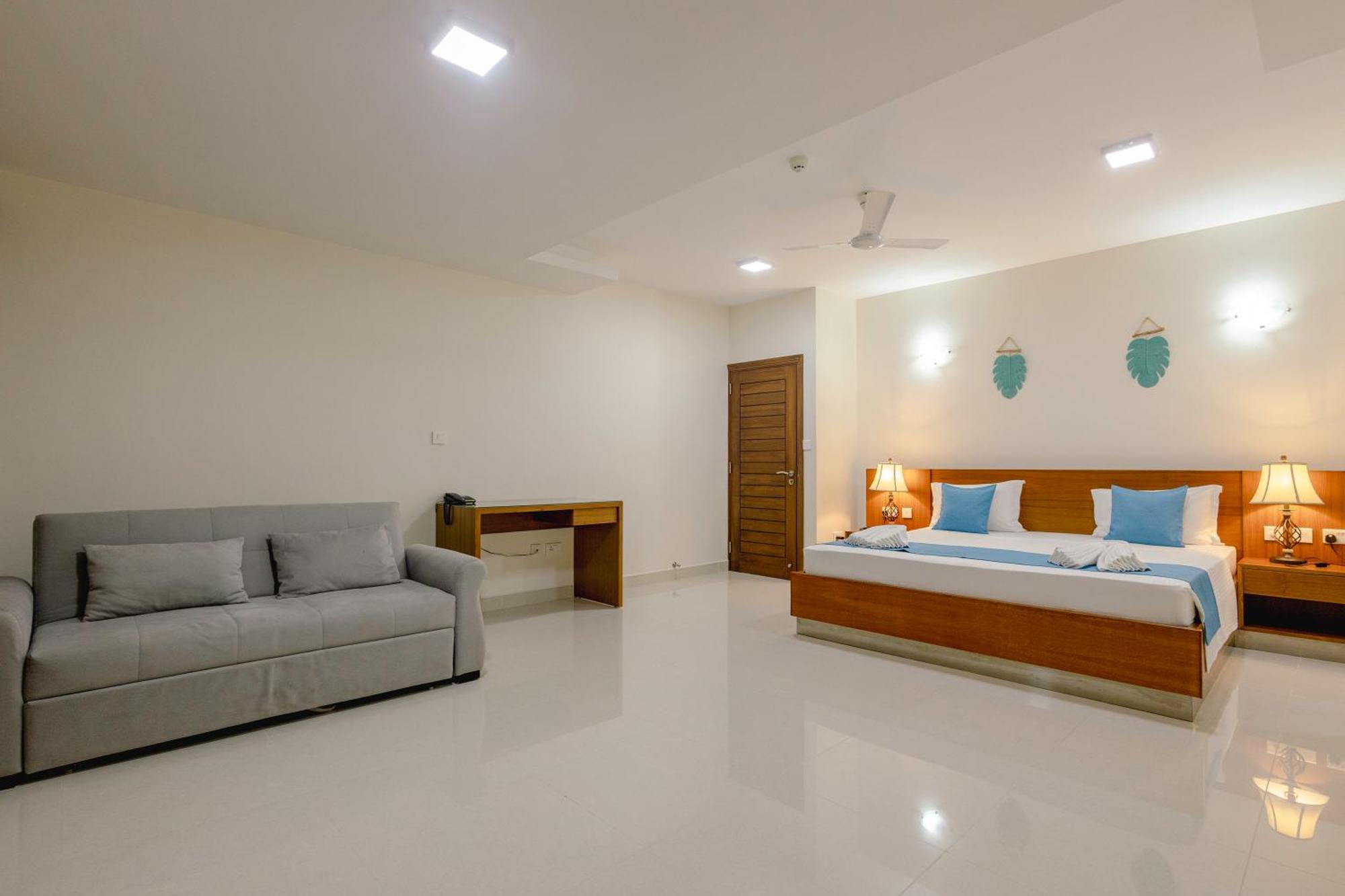 Sahaj Holiday Apartments Baie Sainte Anne Exterior photo