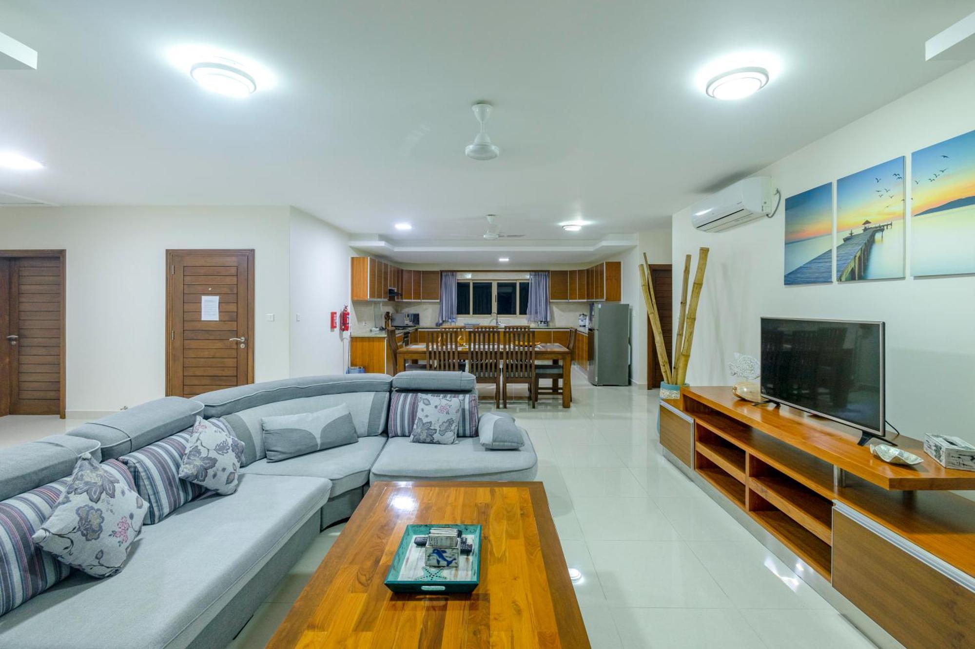Sahaj Holiday Apartments Baie Sainte Anne Exterior photo