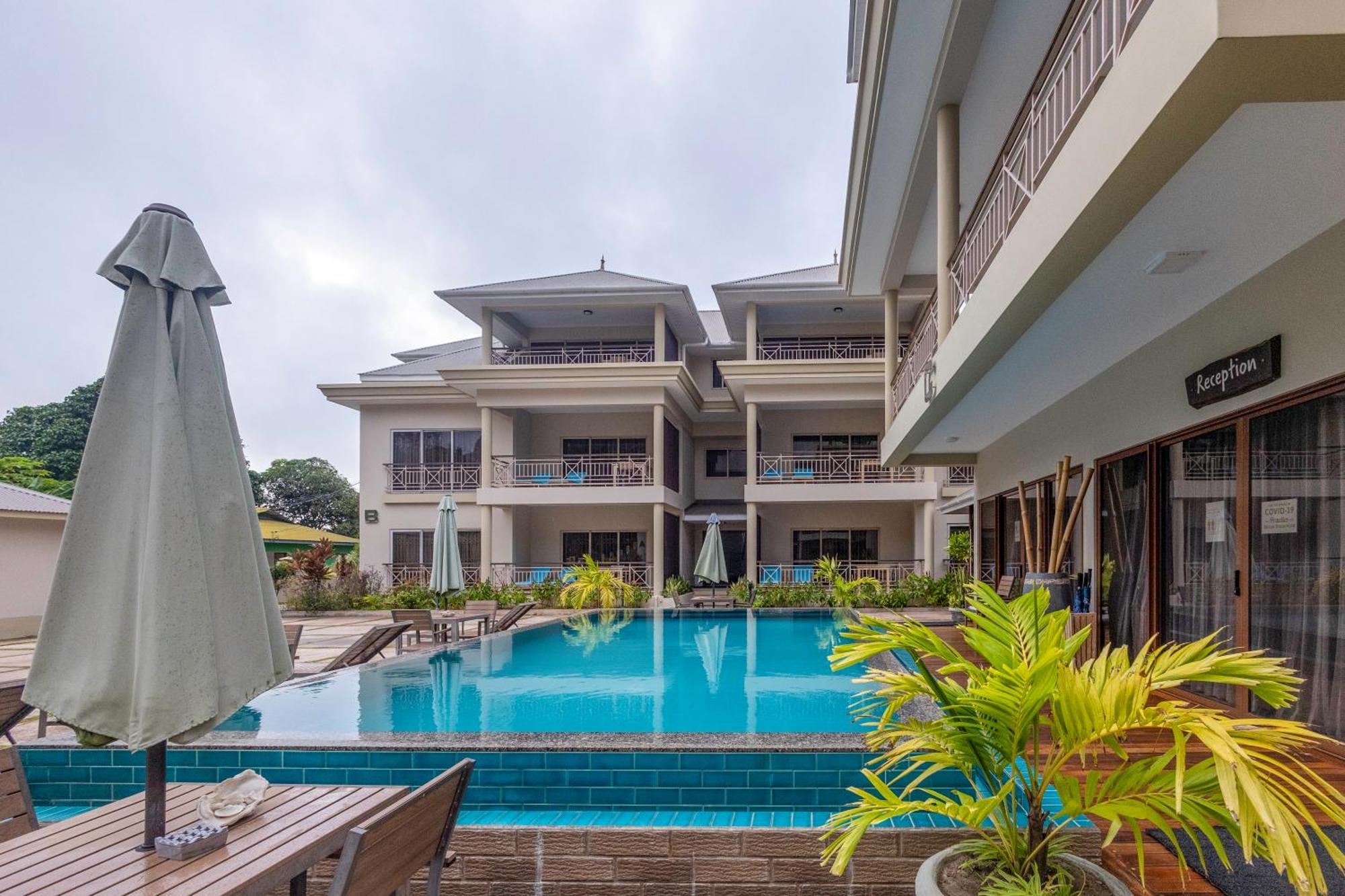 Sahaj Holiday Apartments Baie Sainte Anne Exterior photo