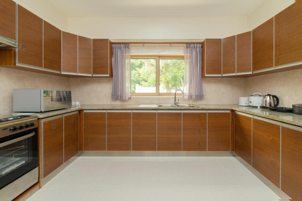 Sahaj Holiday Apartments Baie Sainte Anne Exterior photo